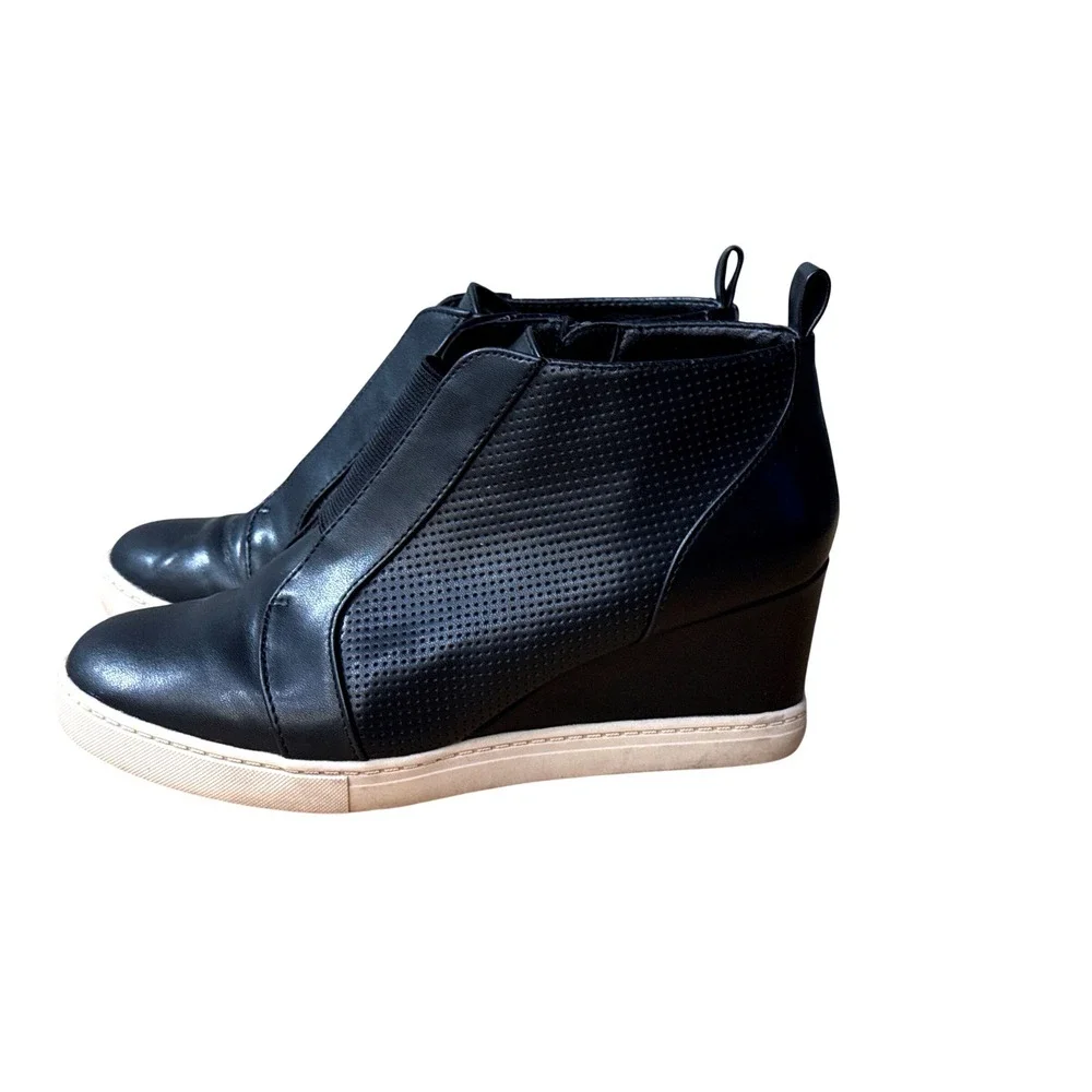 A New Day Boots Womens 8 Kolie Casual Side Zip Wedge Bootie‎ Black Faux Leather